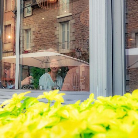 Logis Hotel Restaurant De France Saint-Geniez-dʼOlt Eksteriør bilde