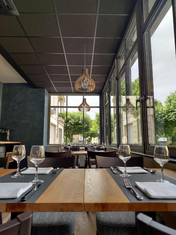 Logis Hotel Restaurant De France Saint-Geniez-dʼOlt Eksteriør bilde