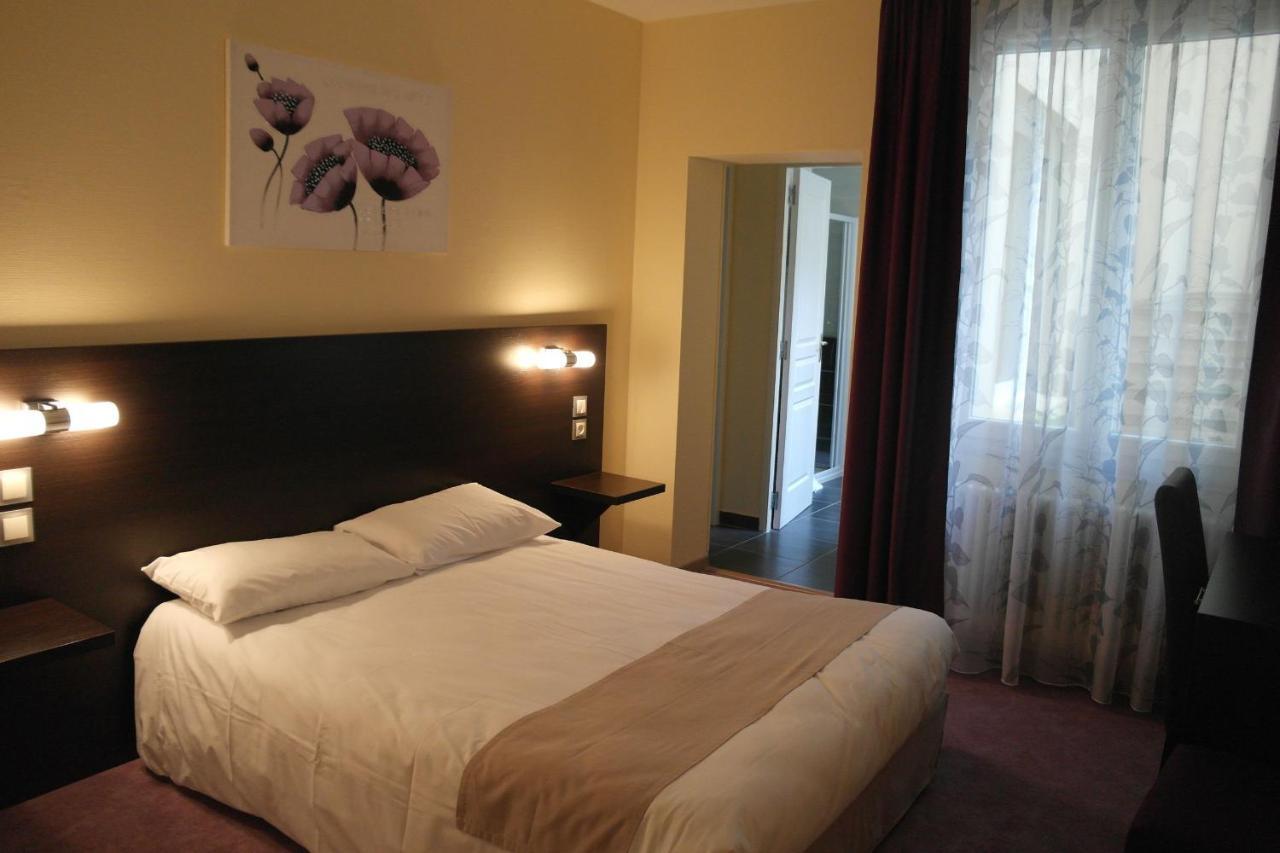 Logis Hotel Restaurant De France Saint-Geniez-dʼOlt Eksteriør bilde